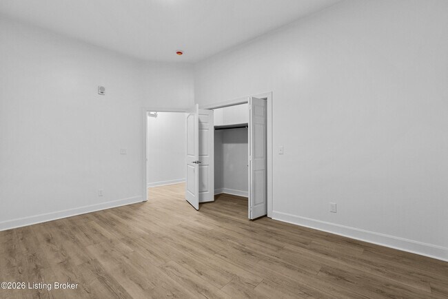 Building Photo - 540 S 4th St