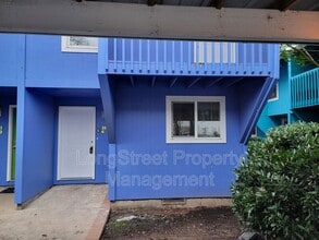 Building Photo - 3141 N Shore Dr SE