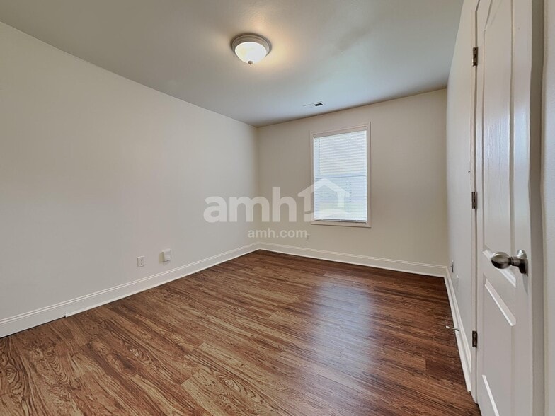 Building Photo - 6515 Mission Springs Ln