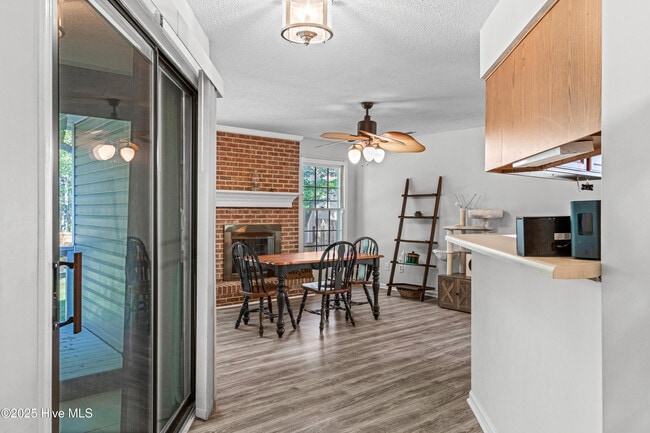 Building Photo - 439 Candlewood Dr