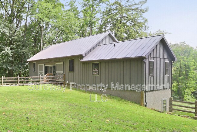 Building Photo - 5565 Pennell Rd