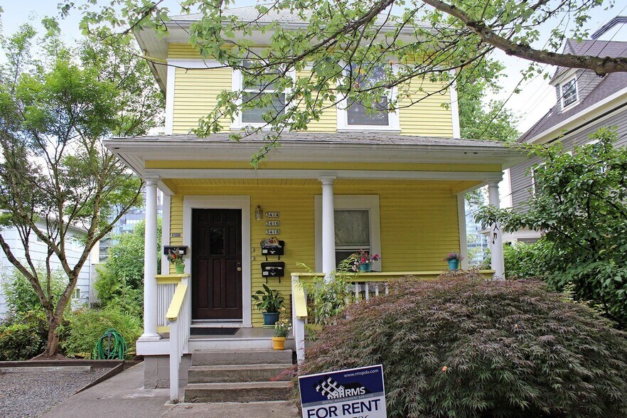 Building Photo - 3418-3418 S Kelly Ave
