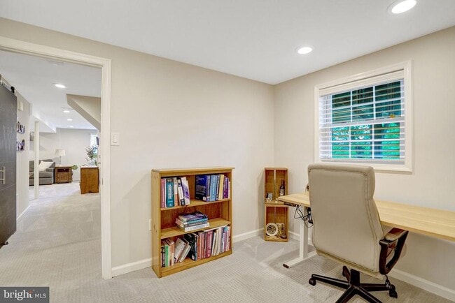 Building Photo - 6510 Carriage Dr