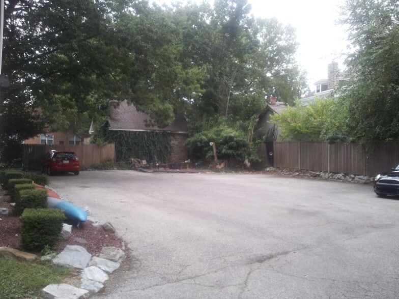 Building Photo - 7314 Devon St