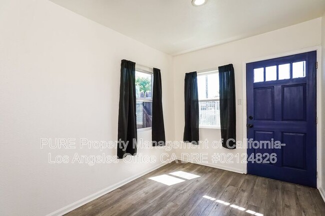 Building Photo - 2139 E Nord St