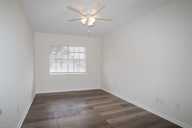 Building Photo - 6404 Olympia Dr
