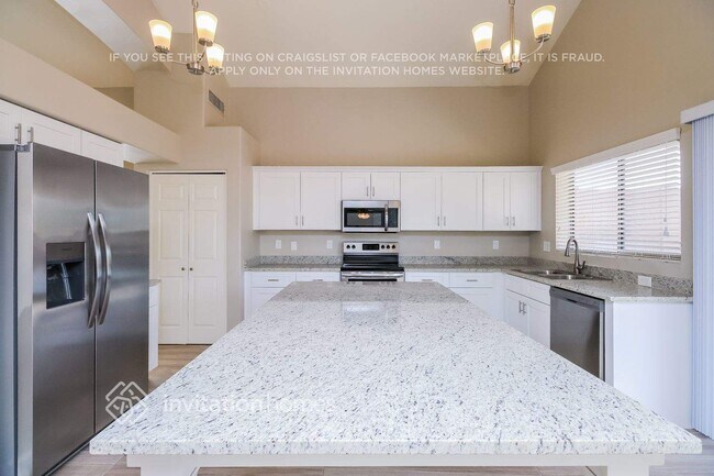 Building Photo - 10473 E Raintree Dr