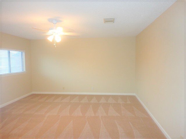 Building Photo - 4914 Dovefield Dr