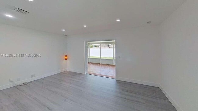 Building Photo - 3030 SW 96th Ave