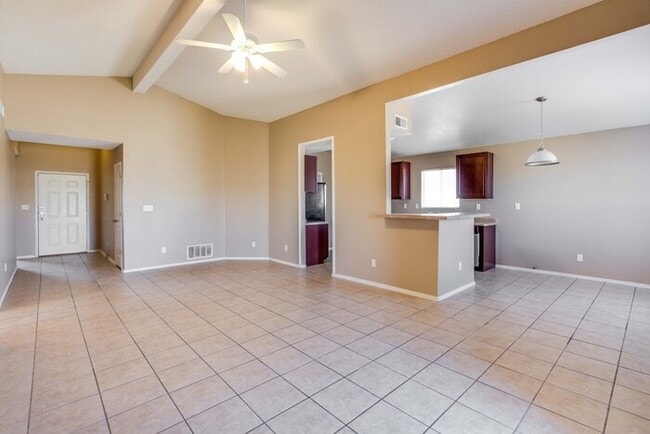 Building Photo - Charming Santa Fe style home in Tierra Del Este Subdivision.