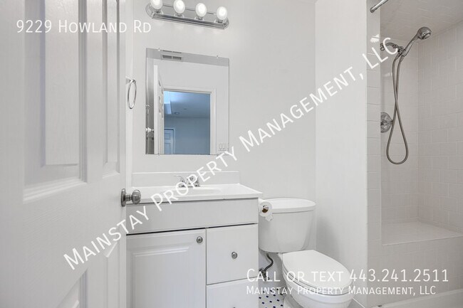 Building Photo - 9229 Howland Rd