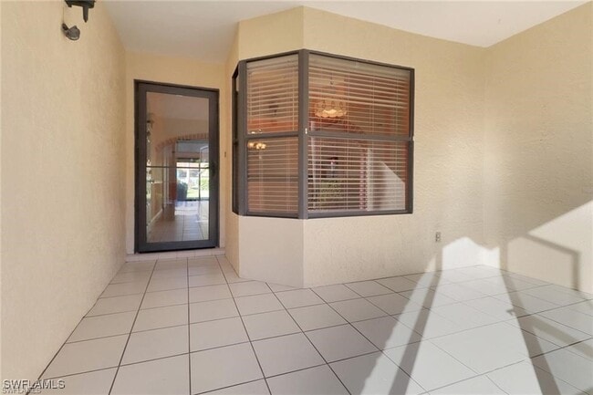 Building Photo - 10772 Regent Cir