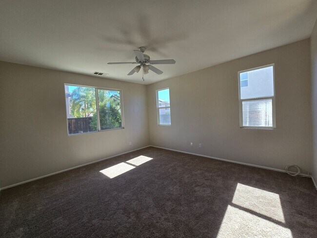 Building Photo - Moreno Valley Single Story Home