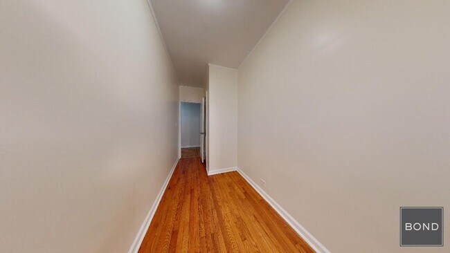 Building Photo - 124 E 24th St