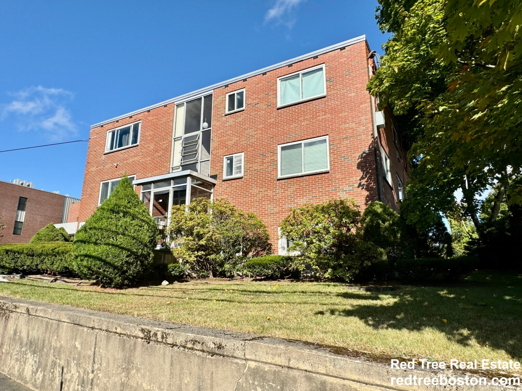 Building Photo - 412 Langley Rd