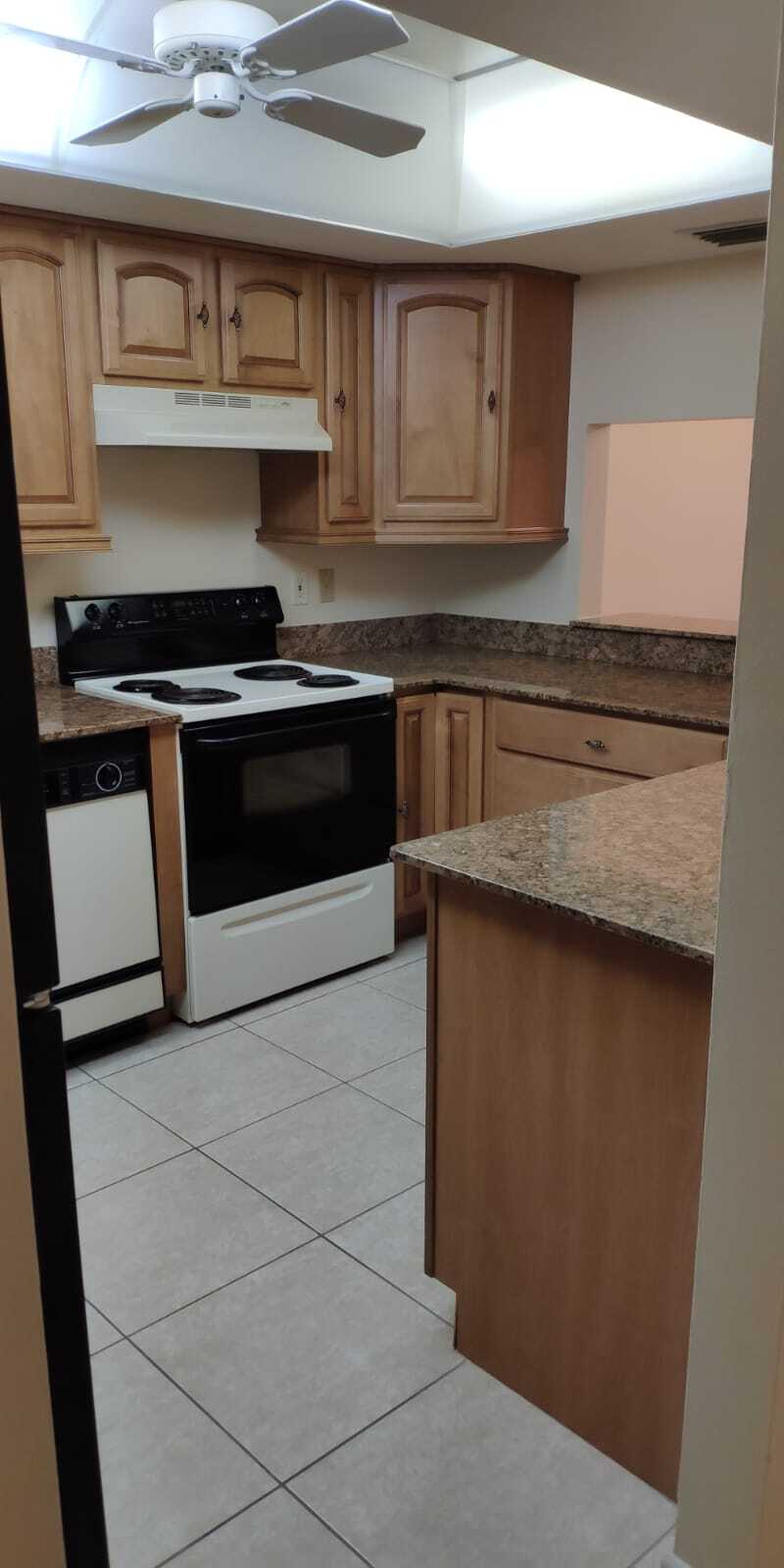 Building Photo - 3212 Strawflower Way