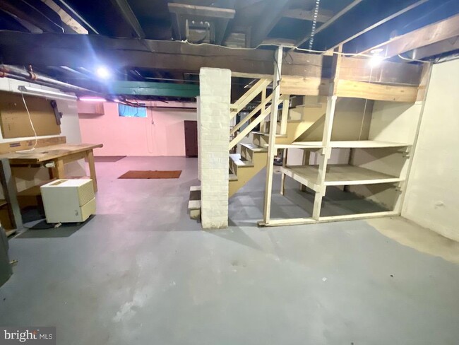 Building Photo - 5 Safe Harbor Village