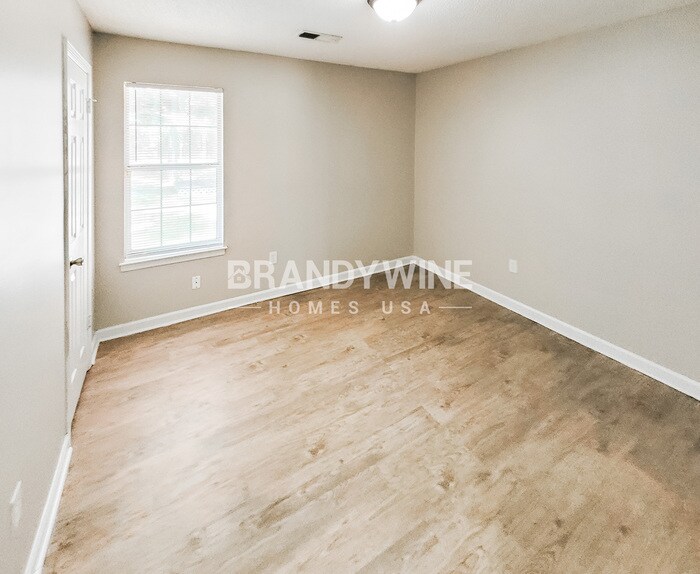 Building Photo - 4702 Crestfield Rd