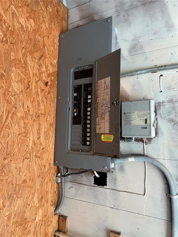 Building Photo - 501 25th Ave W