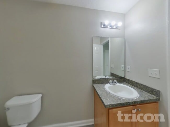 Building Photo - 12034 Alexandra Dr