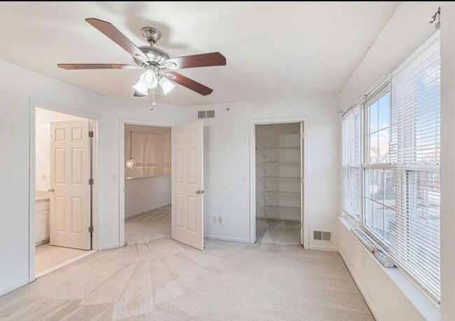 Building Photo - 526 Cherry Orchard Rd