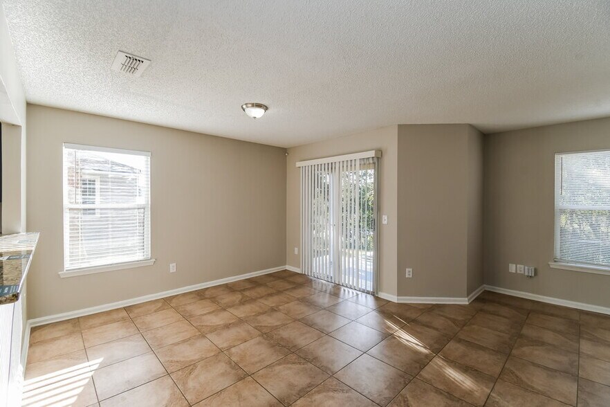 Building Photo - 8730 Buzz Ct