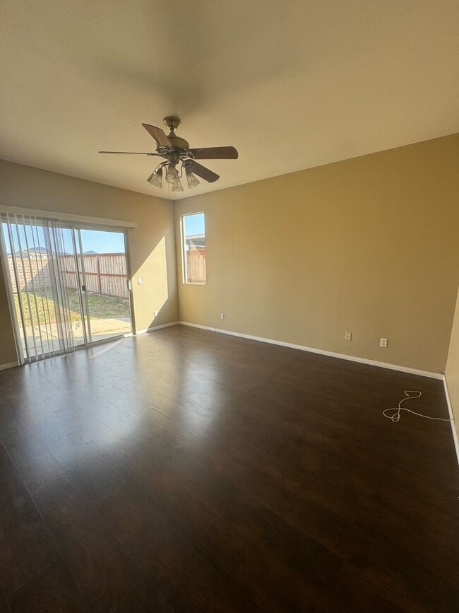 Building Photo - Beautiful 4 bedroom home soon available for rent!