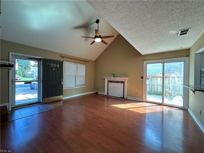 Building Photo - 3990 Roebling Ln