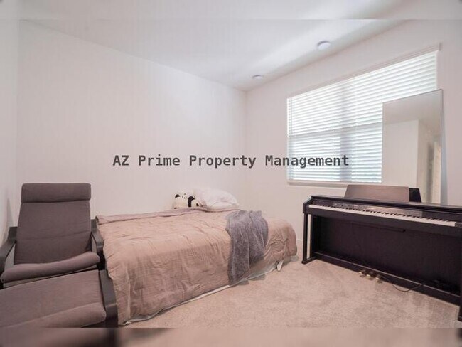 Building Photo - 4607 S 111th Dr