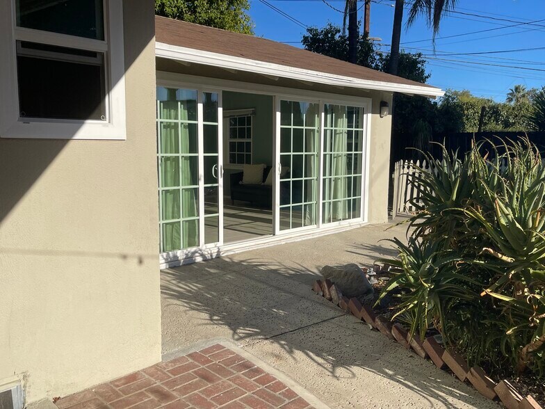 Building Photo - 16420 Minnehaha St