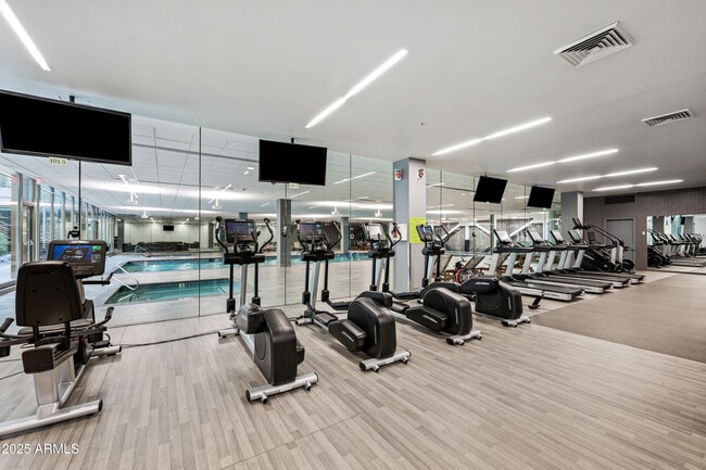 Building Photo - 7167 E Rancho Vista Dr