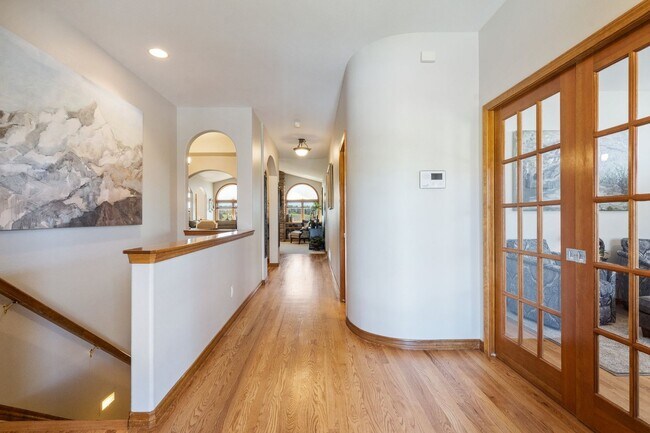 Building Photo - D20 Patio Home on the Golf Course views of...