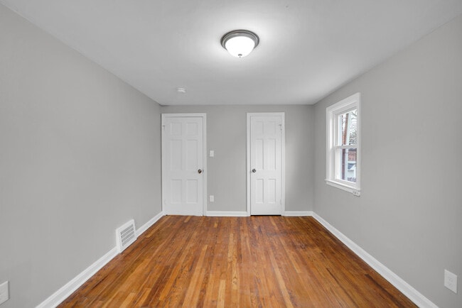 Building Photo - 3958 E Antisdale Rd