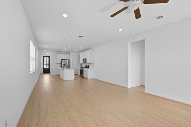 Building Photo - 21811 White Bellflower Ln
