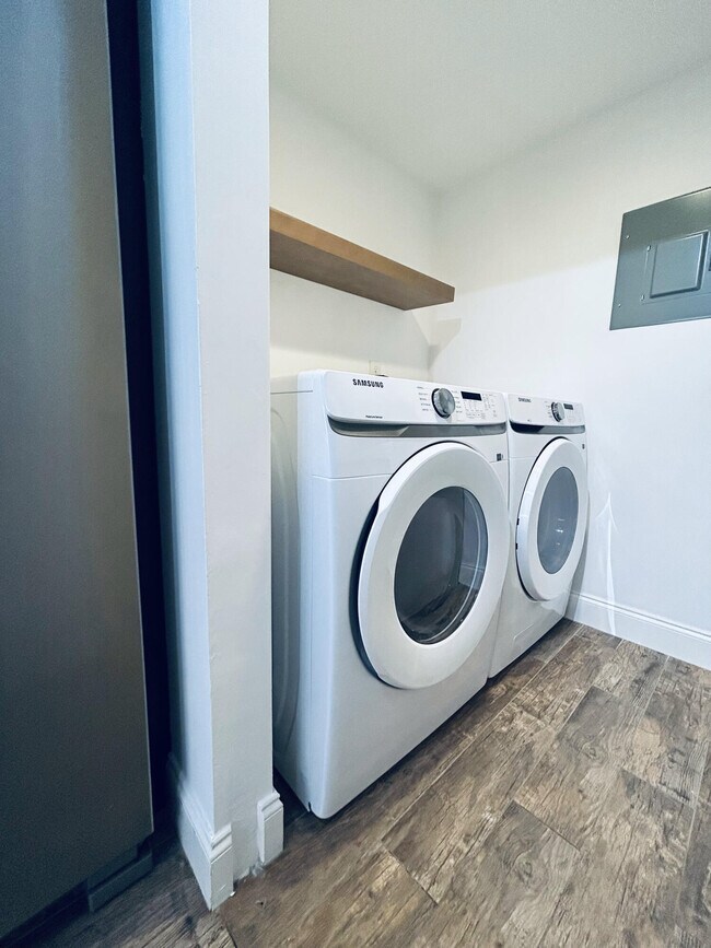 Building Photo - 4995 Sable Pine Cir