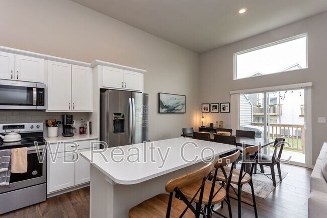 Building Photo - 9750 Turnpoint Dr