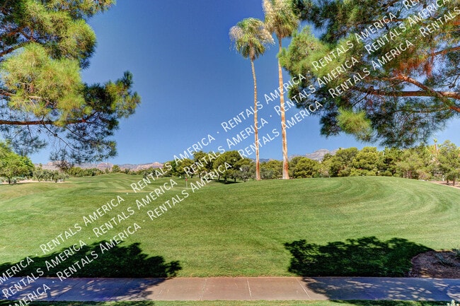 Building Photo - 8960 Echo Ridge Dr
