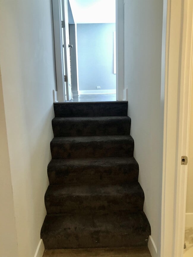 Building Photo - 4244 Gilbert Ave