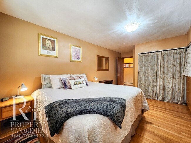 Building Photo - 2113 Brashem Ave