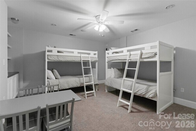 Building Photo - 578 Normandy Rd