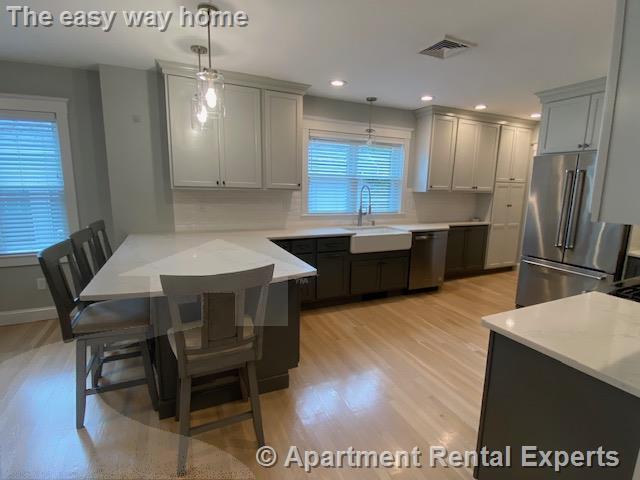 Building Photo - 41-43 Garrison Ave Unit #2