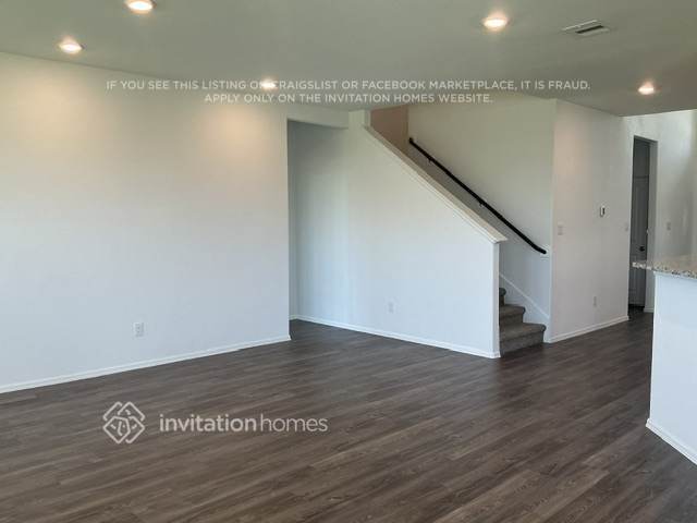 Building Photo - 753 Ridgewood Lk Dr
