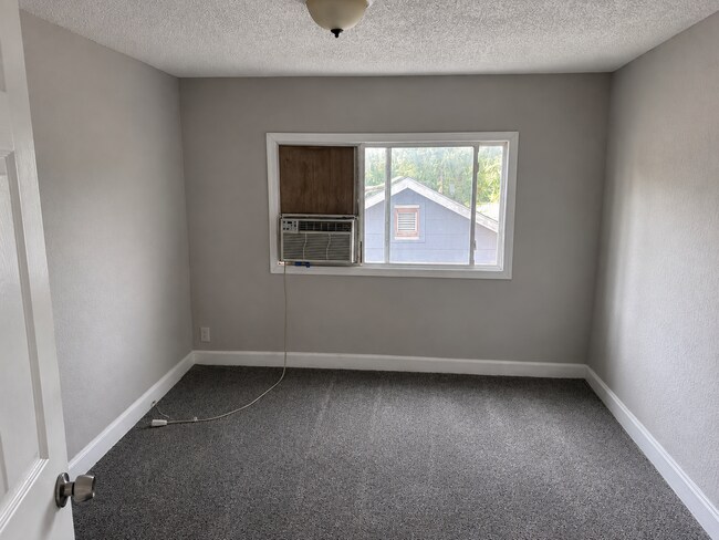 Building Photo - 2610 Quincy Ave