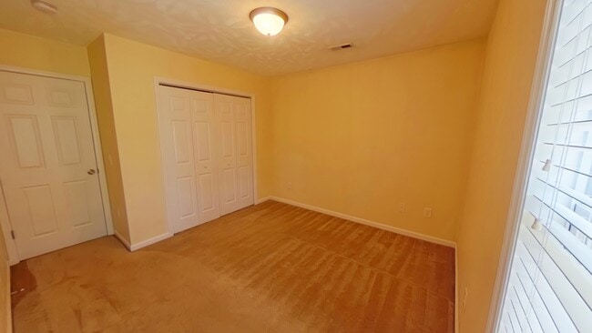 Building Photo - 71 Abigail Way