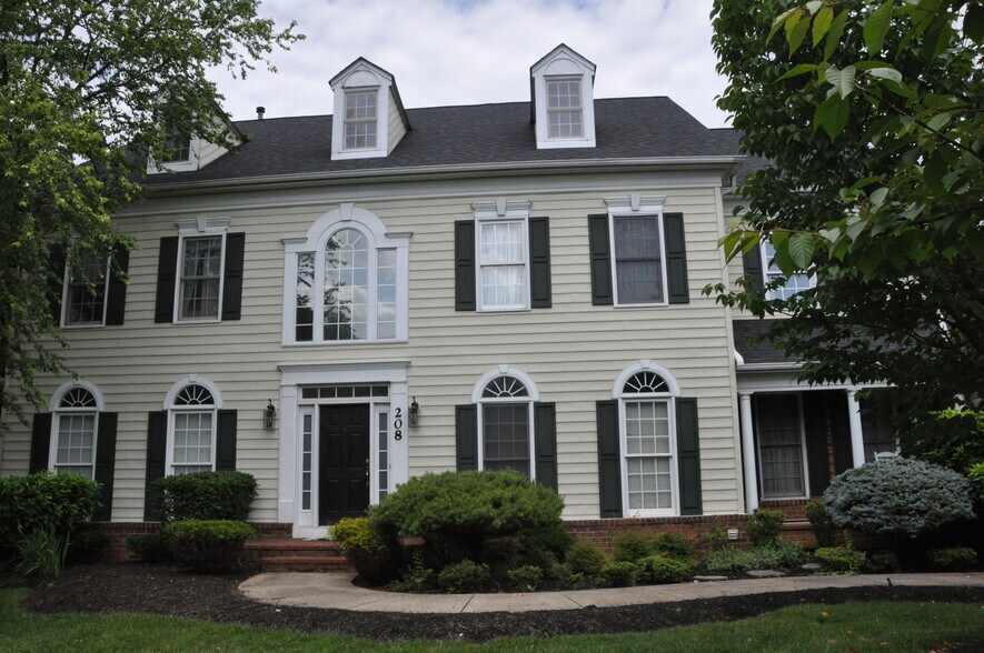 Primary Photo - 208 Prettyman Dr