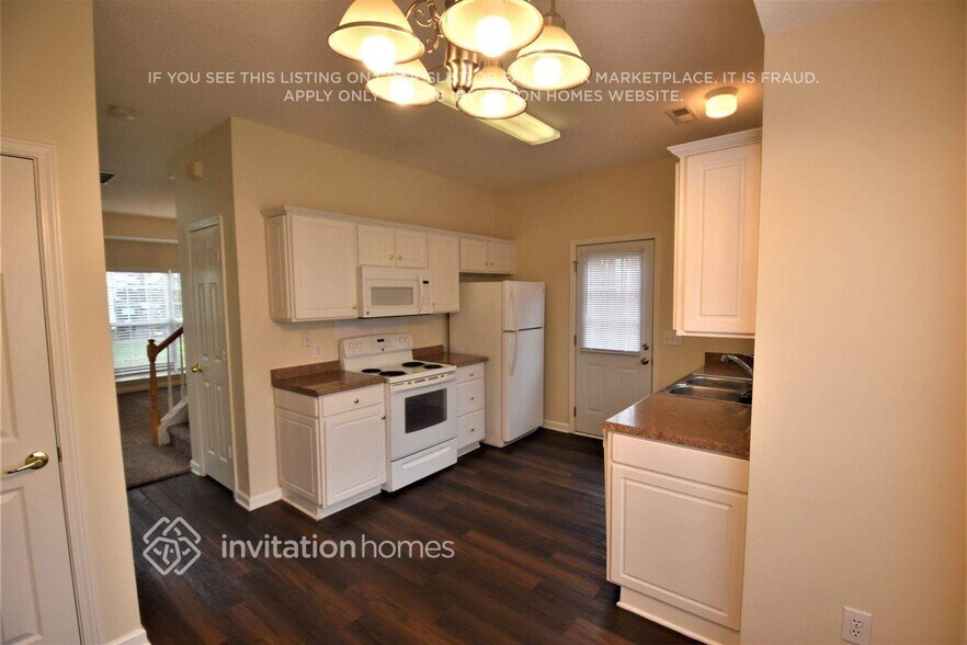Building Photo - 12033 Mourning Dove Ln