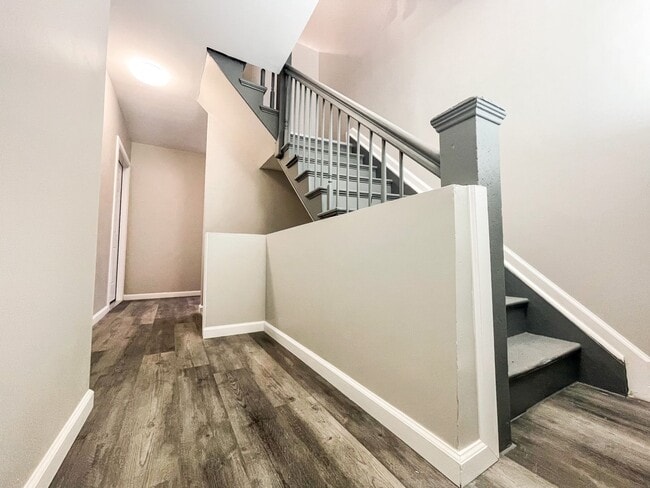 Building Photo - Renovated Apartments in Black Rock, Bridgeport