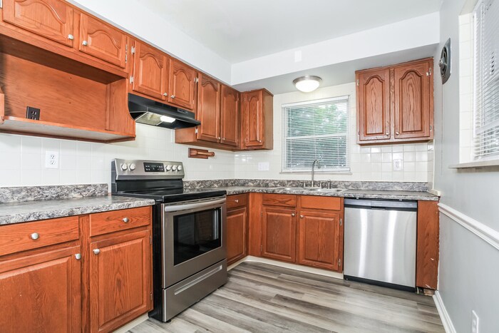 Building Photo - 1061 Fashion Ave