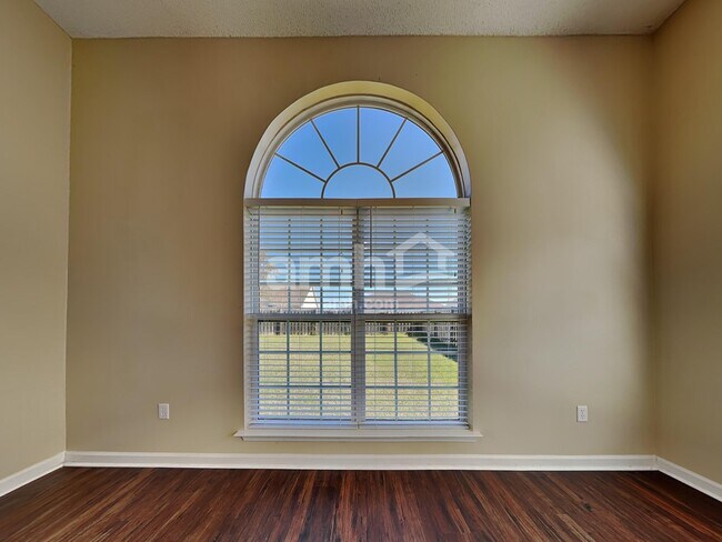 Building Photo - 822 Granite Ln