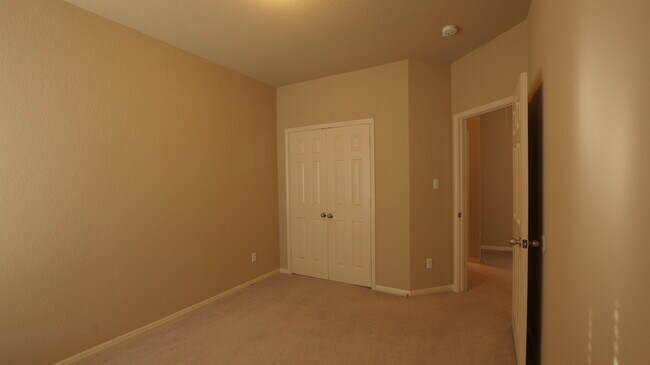 Building Photo - 197 Ferrule Dr